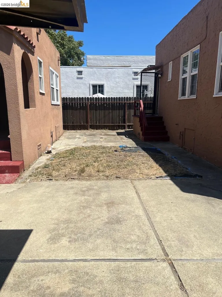 478 11th Street Pittsburg CA 94565