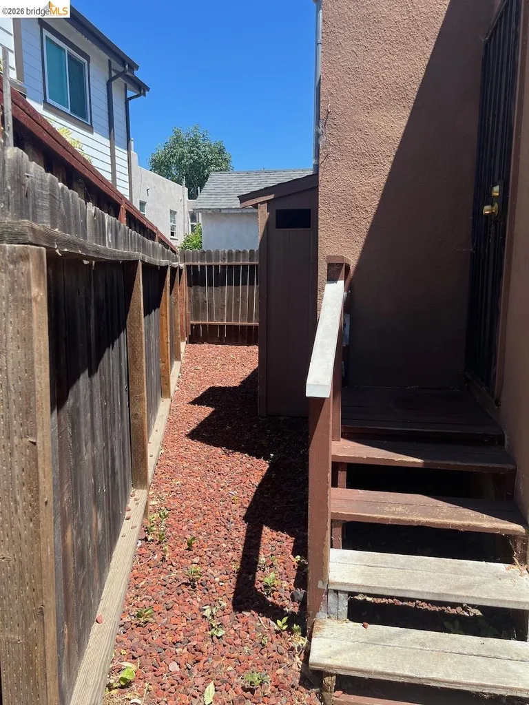 478 11th Street Pittsburg CA 94565