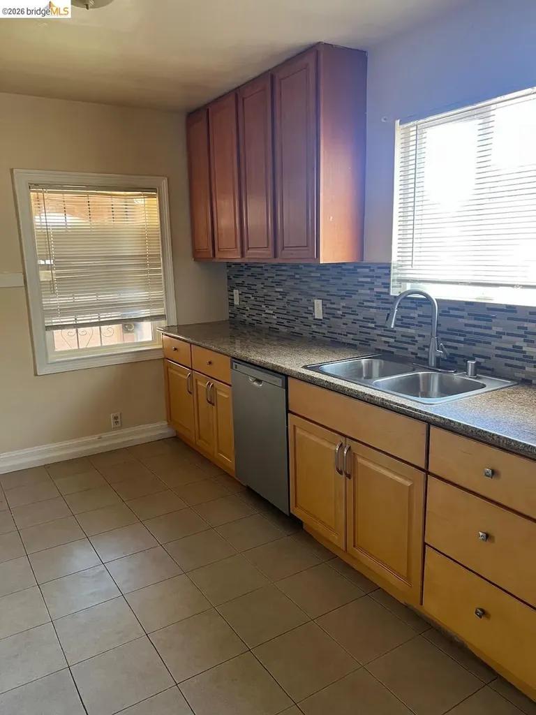 478 11th Street Pittsburg CA 94565