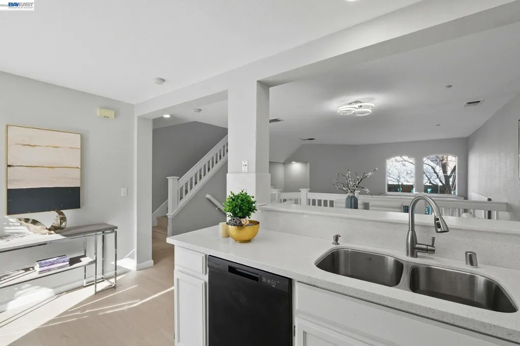 38860 Garibaldi Common Fremont CA 94536