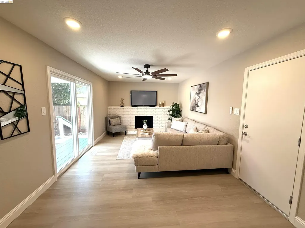1124 Monterey Drive Antioch CA 94509