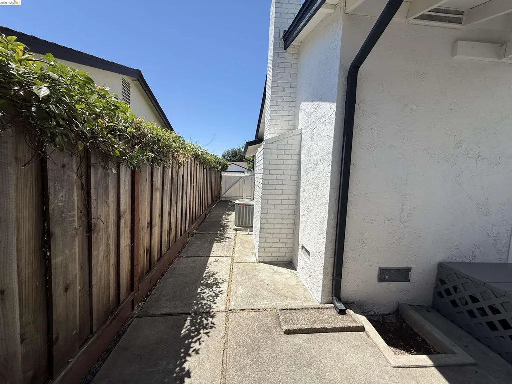 1124 Monterey Drive Antioch CA 94509