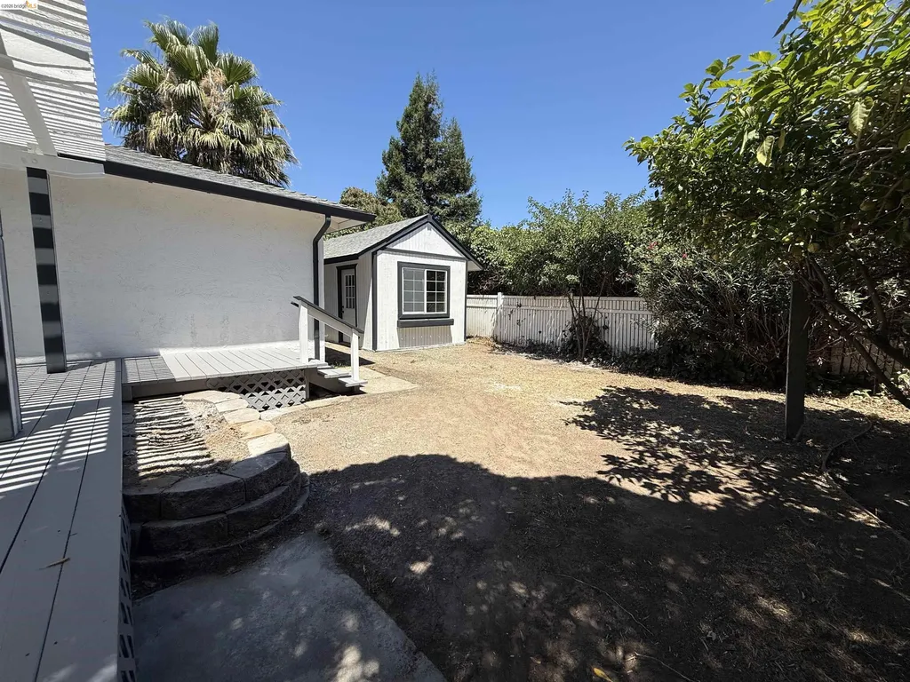 1124 Monterey Drive Antioch CA 94509
