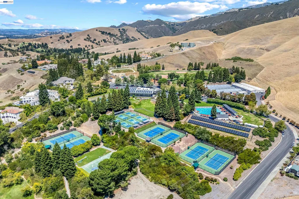 328 Eagle Nest Lane Danville CA 94506