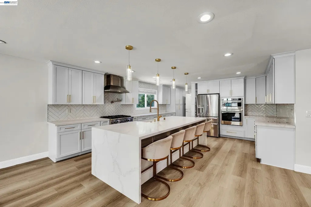 6344 Paloverde Road Castro Valley CA 94552