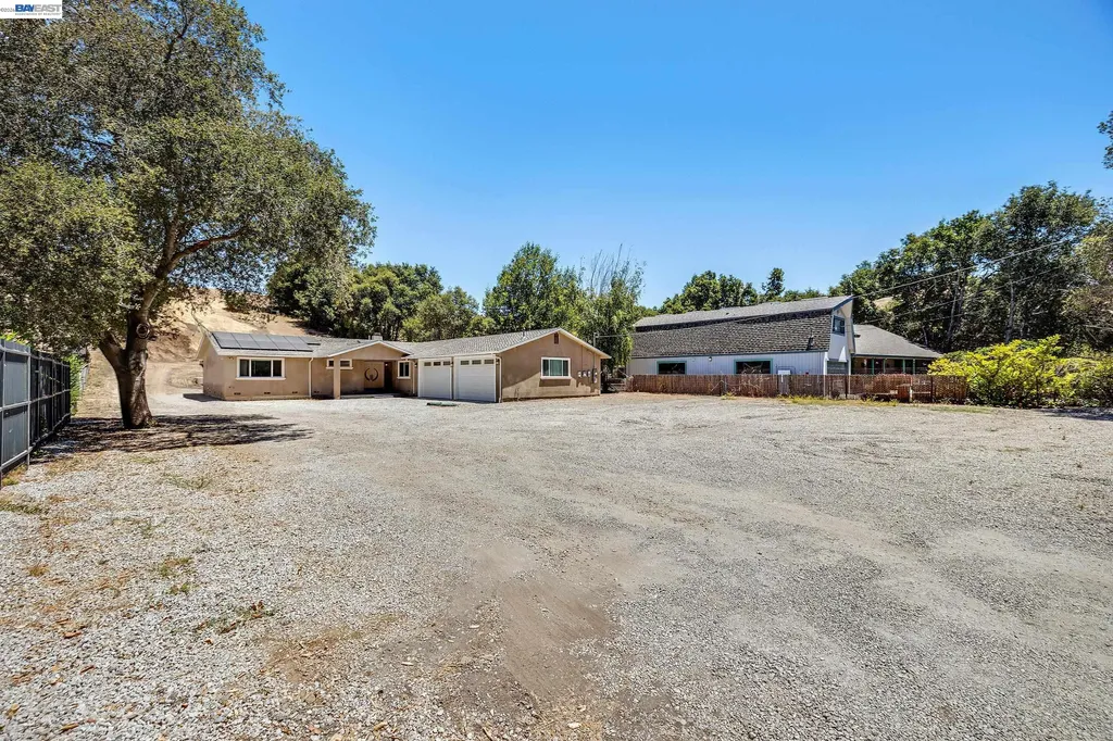 6344 Paloverde Road Castro Valley CA 94552