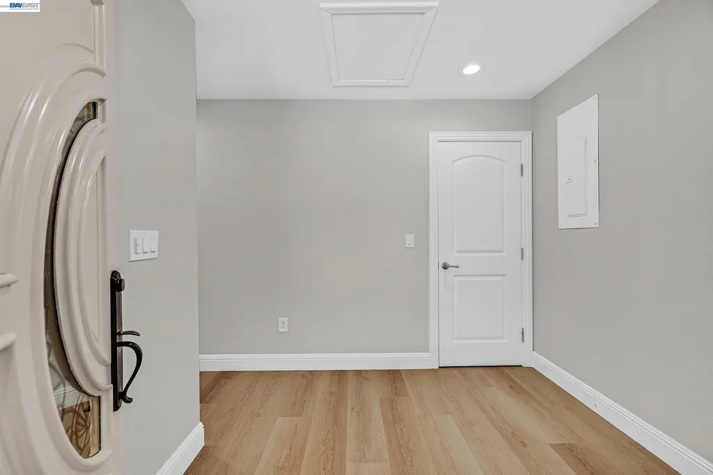 6344 Paloverde Road Castro Valley CA 94552