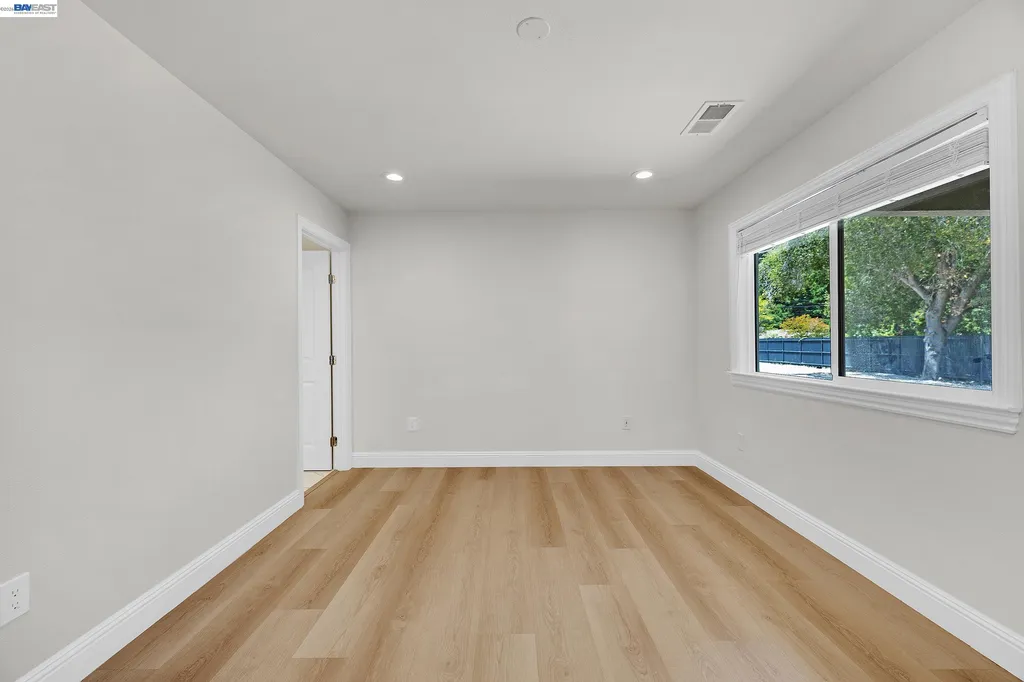 6344 Paloverde Road Castro Valley CA 94552
