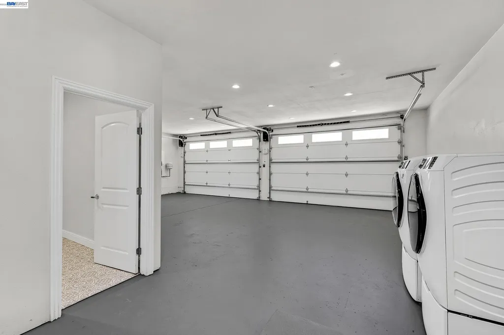 6344 Paloverde Road Castro Valley CA 94552
