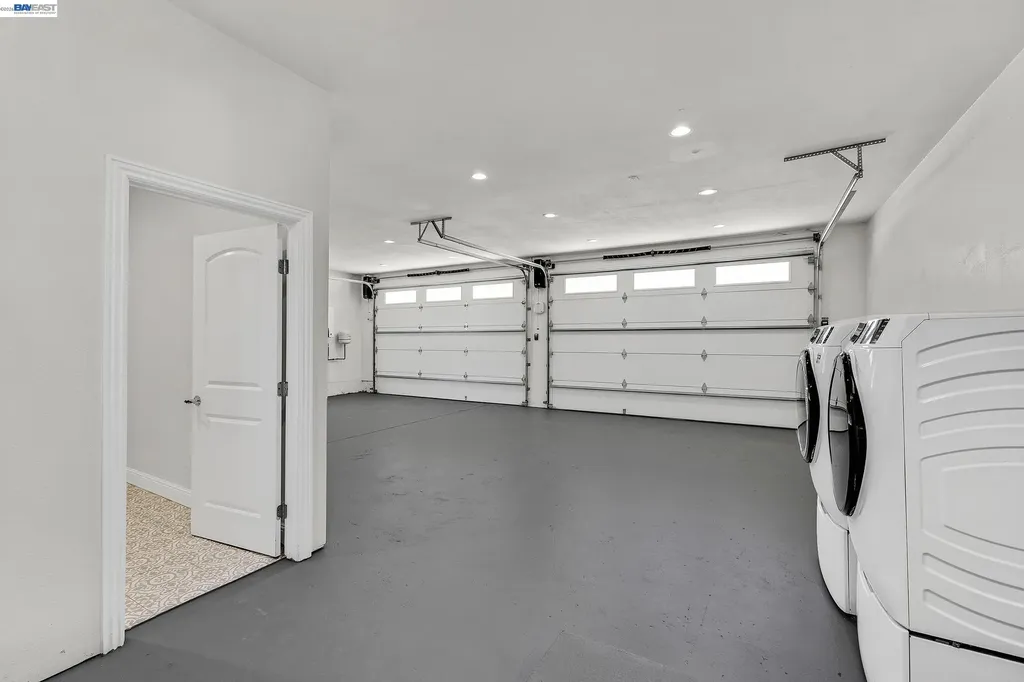 6344 Paloverde Road Castro Valley CA 94552
