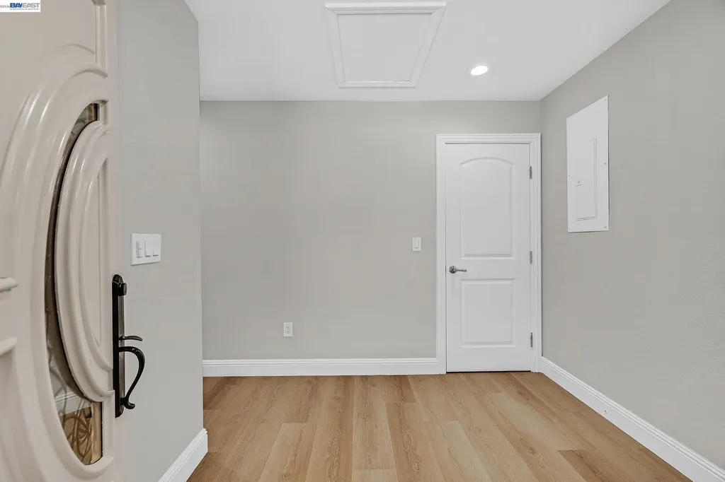 6344 Paloverde Road Castro Valley CA 94552