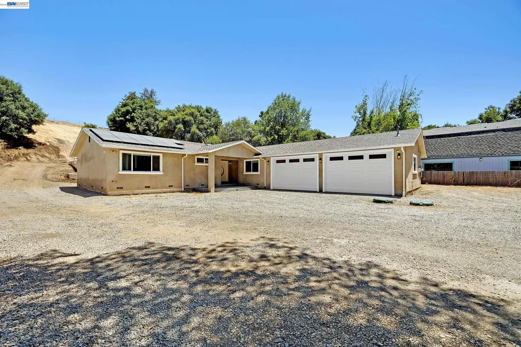 6344 Paloverde Road Castro Valley CA 94552