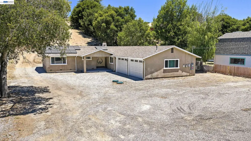6344 Paloverde Road Castro Valley CA 94552