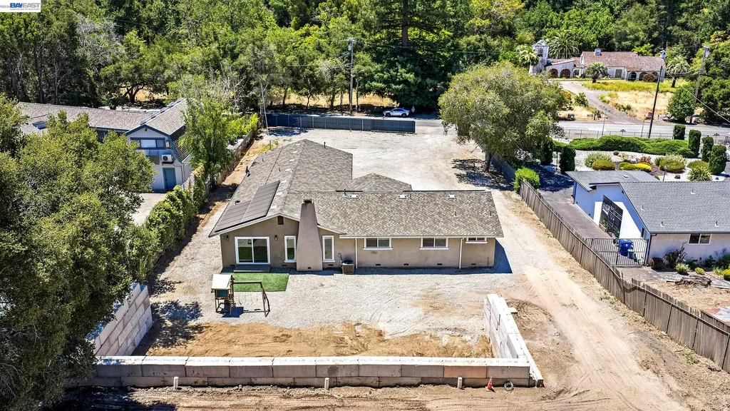 6344 Paloverde Road Castro Valley CA 94552