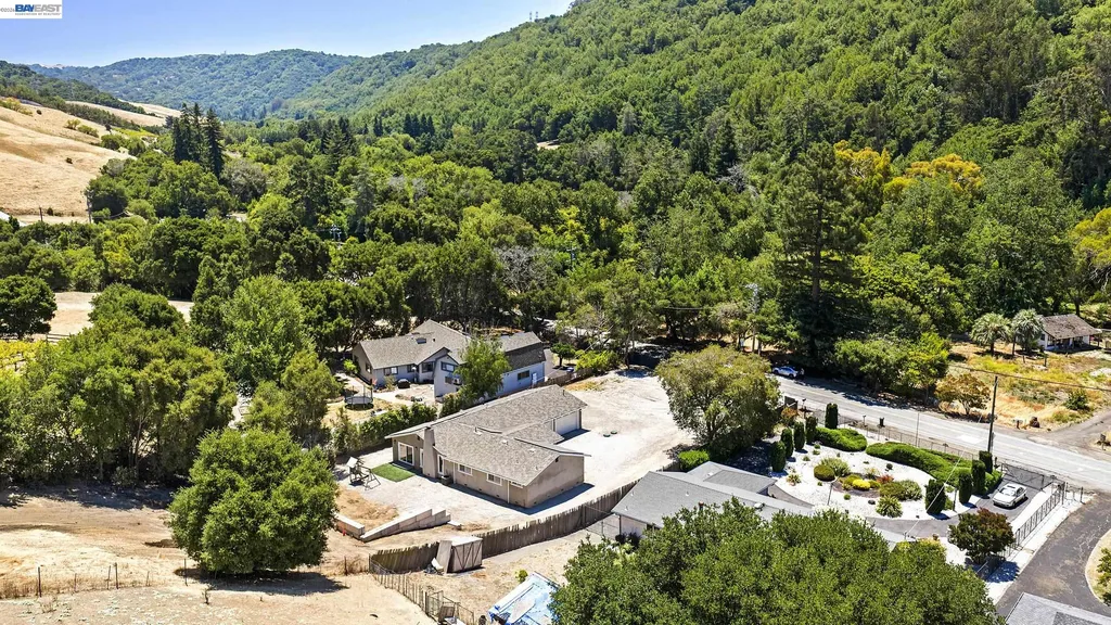 6344 Paloverde Road Castro Valley CA 94552