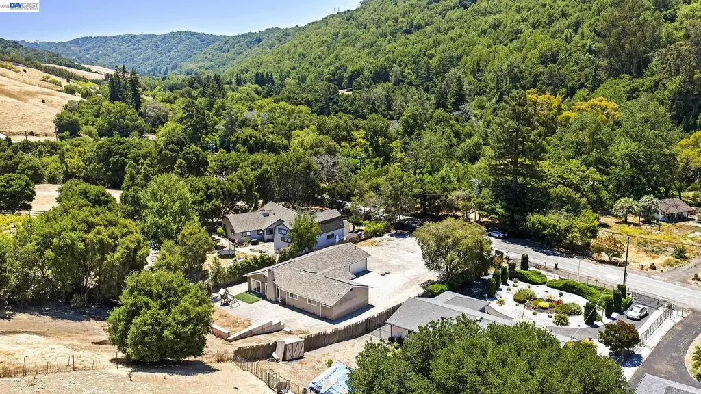 6344 Paloverde Road Castro Valley CA 94552