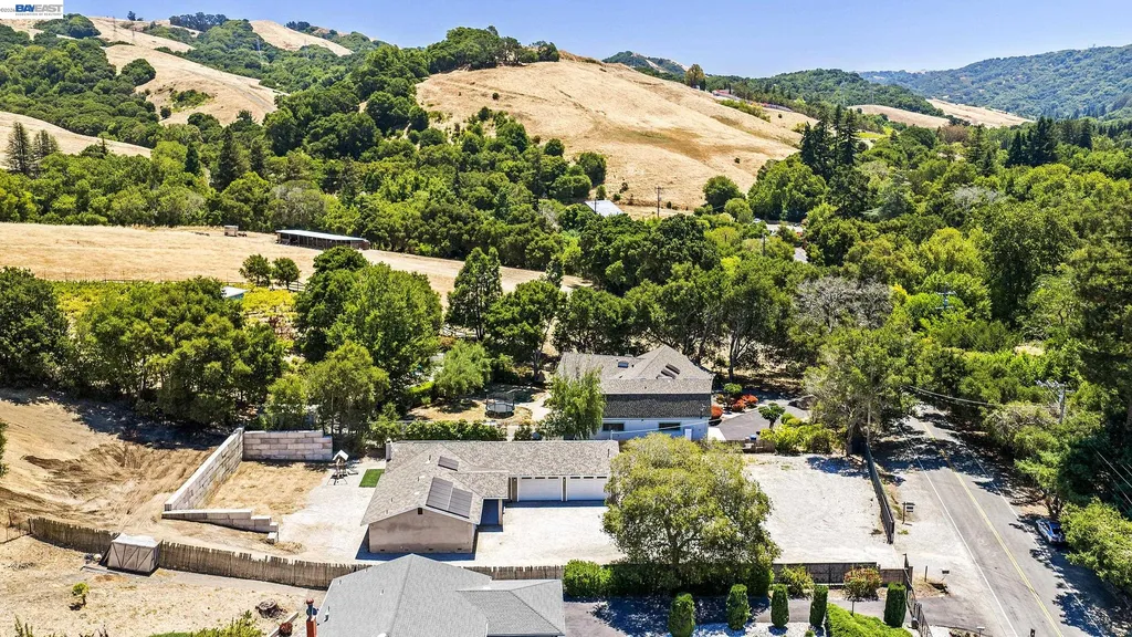 6344 Paloverde Road Castro Valley CA 94552