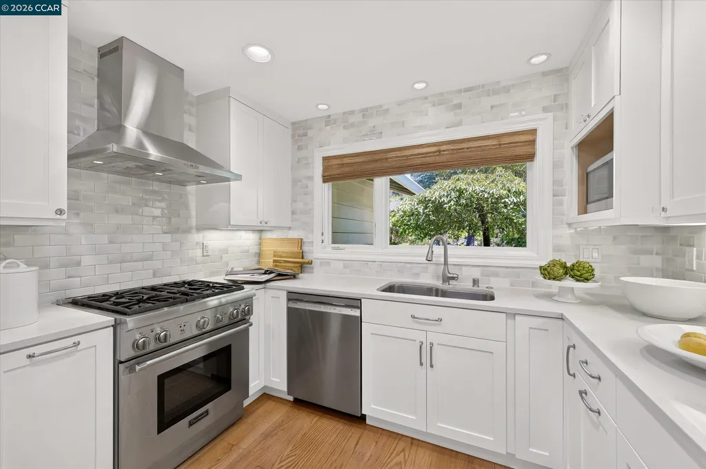 94 Devin Drive Moraga CA 94556