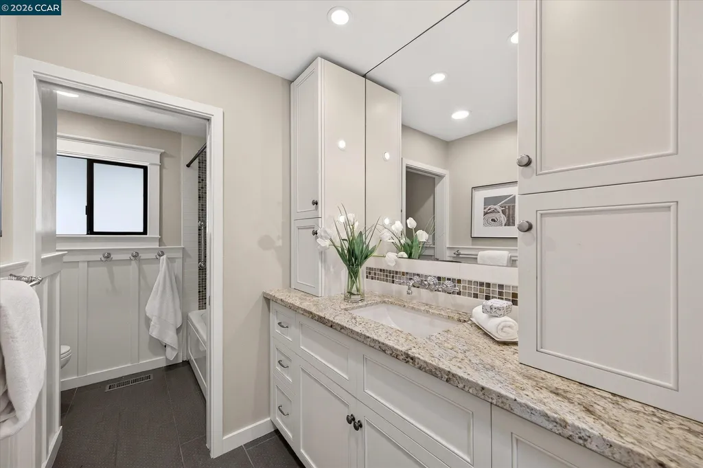94 Devin Drive Moraga CA 94556