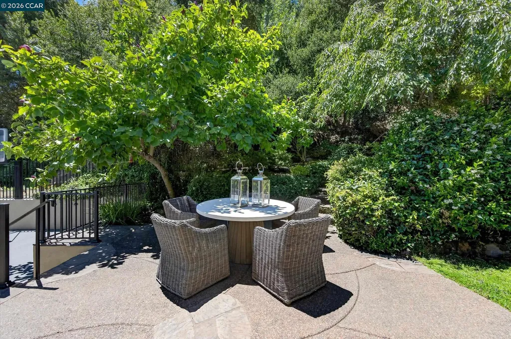 94 Devin Drive Moraga CA 94556