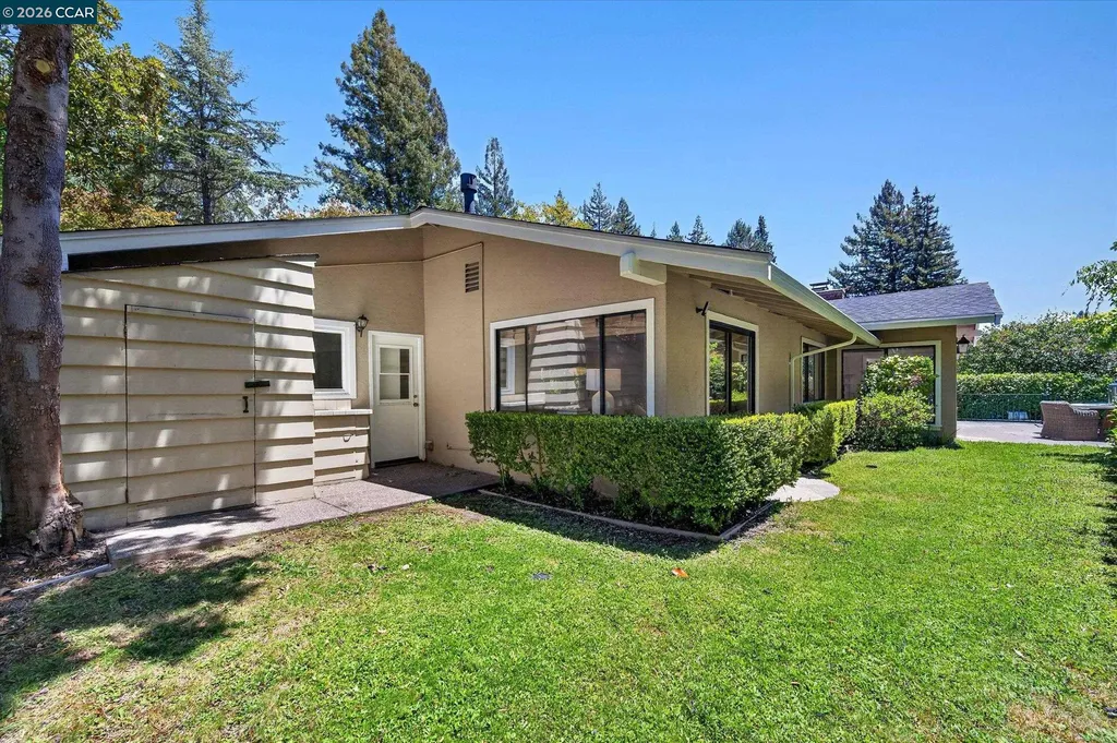 94 Devin Drive Moraga CA 94556