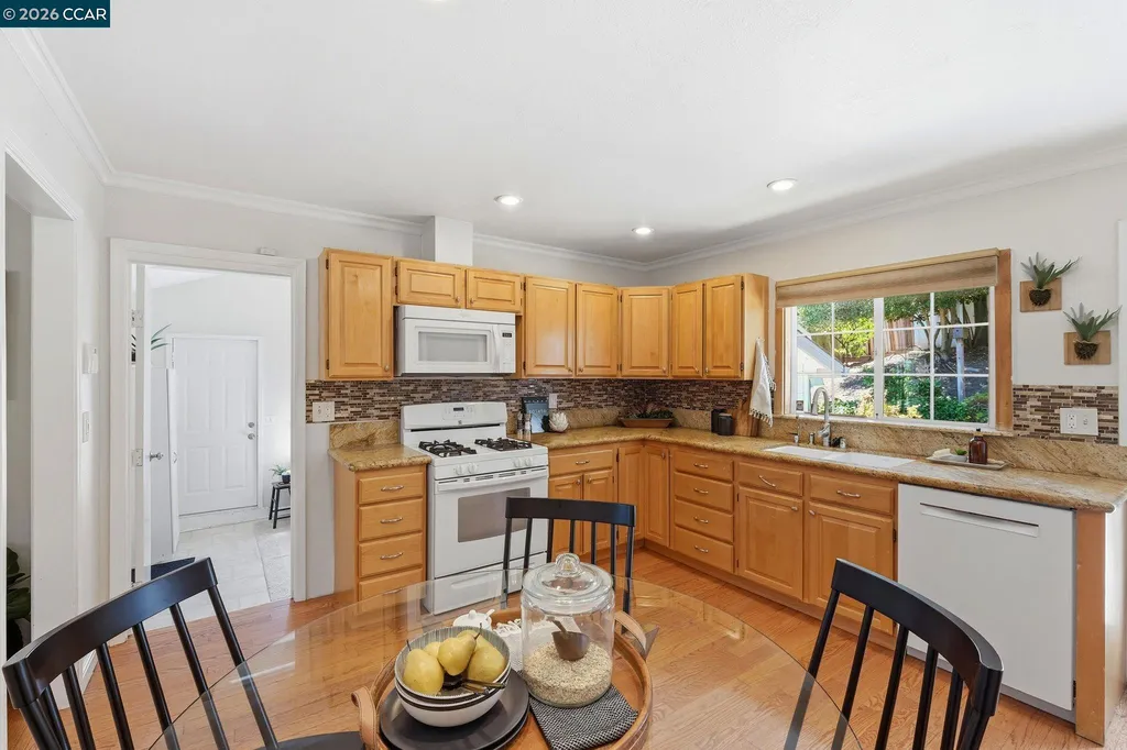 210 Vista Way Martinez CA 94553