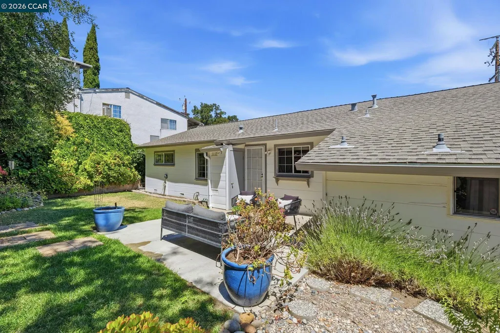210 Vista Way Martinez CA 94553