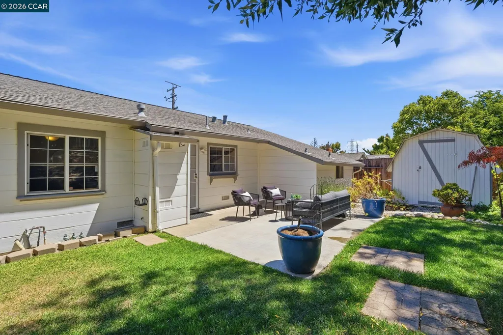 210 Vista Way Martinez CA 94553