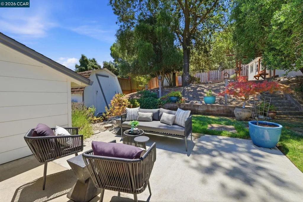 210 Vista Way Martinez CA 94553
