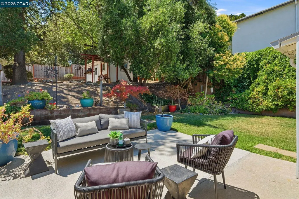 210 Vista Way Martinez CA 94553