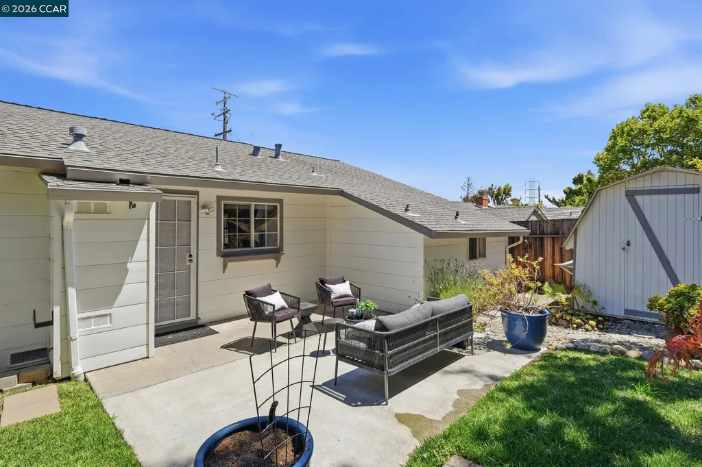 210 Vista Way Martinez CA 94553