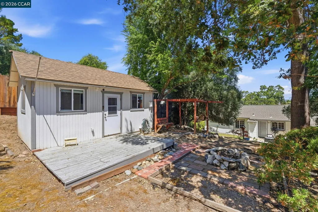 210 Vista Way Martinez CA 94553