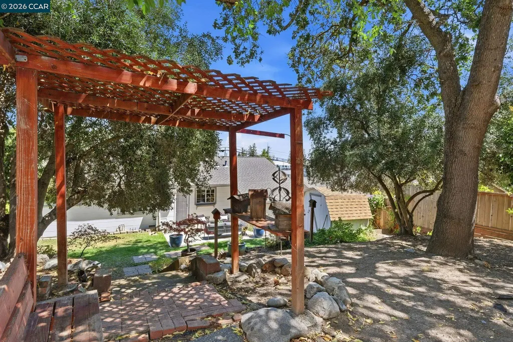 210 Vista Way Martinez CA 94553