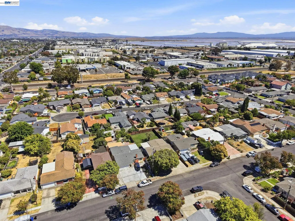 6684 Graham Avenue Newark CA 94560