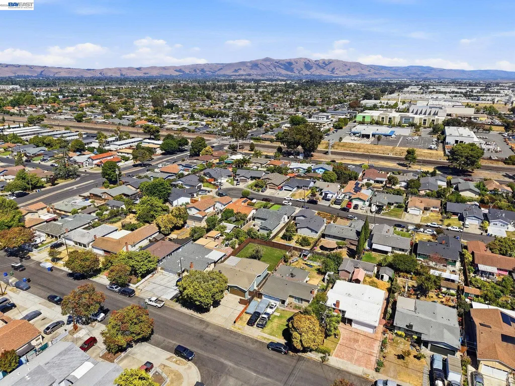 6684 Graham Avenue Newark CA 94560