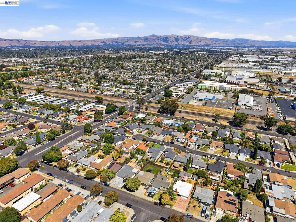 6684 Graham Avenue Newark CA 94560