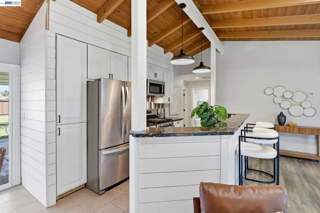 6684 Graham Avenue Newark CA 94560