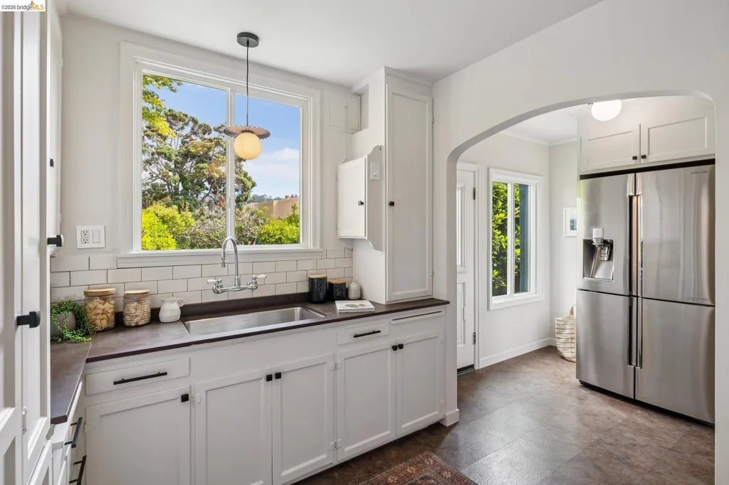 7423 Ward Avenue El Cerrito CA 94530