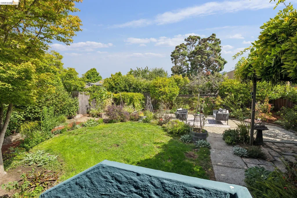 7423 Ward Avenue El Cerrito CA 94530