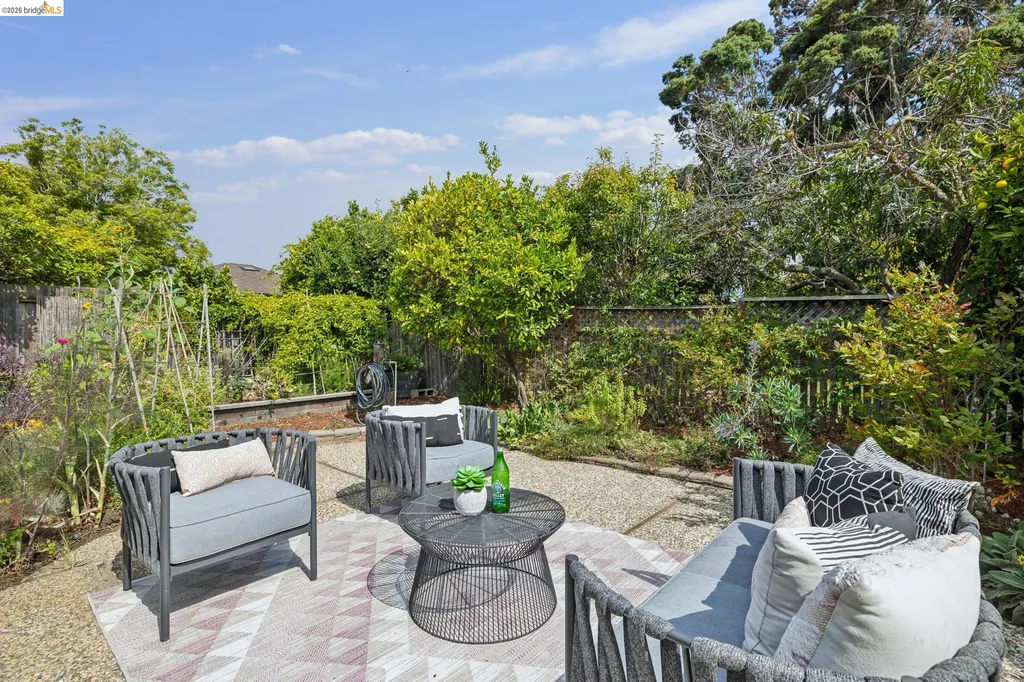 7423 Ward Avenue El Cerrito CA 94530