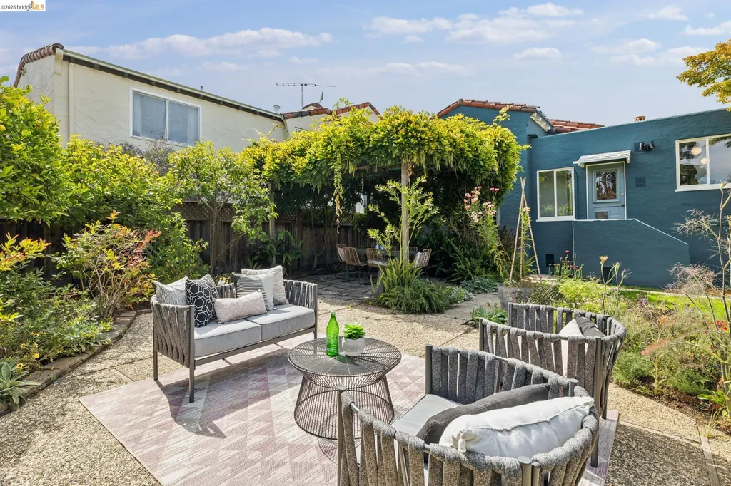 7423 Ward Avenue El Cerrito CA 94530