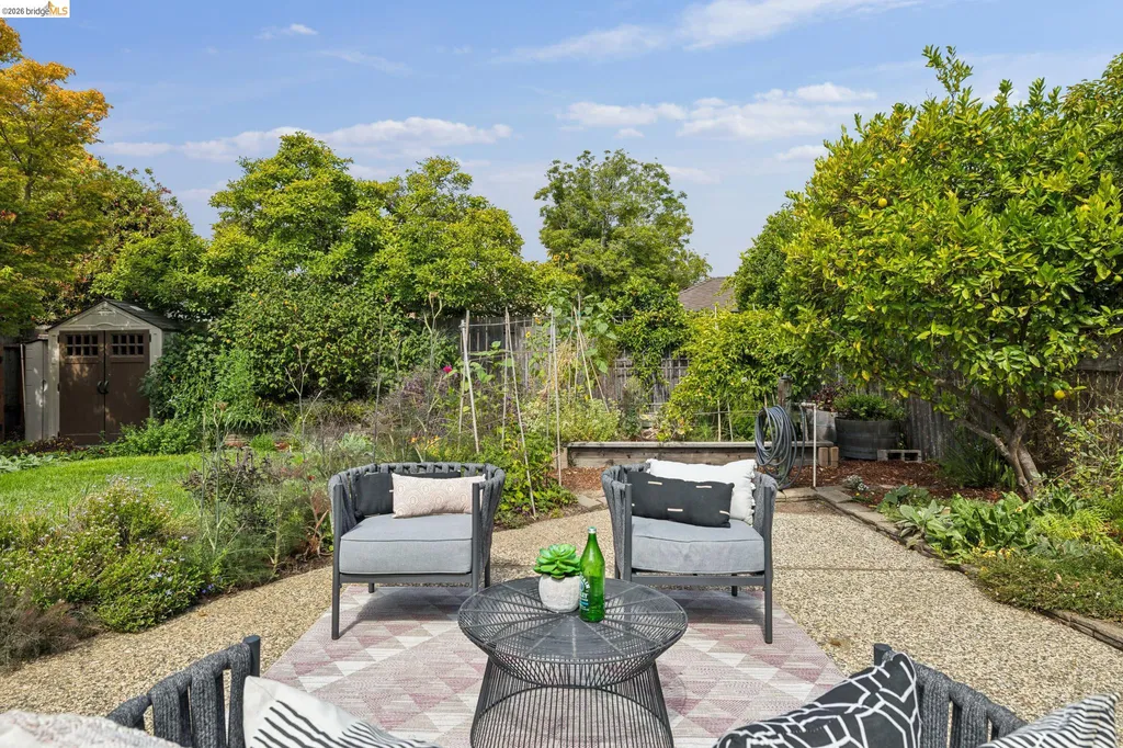 7423 Ward Avenue El Cerrito CA 94530