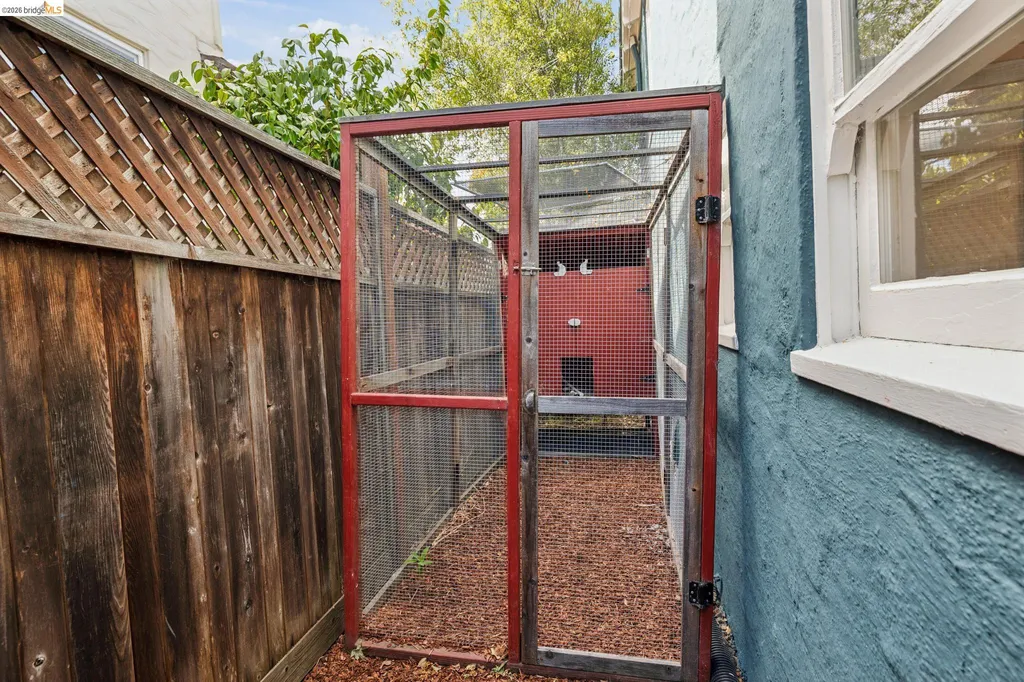 7423 Ward Avenue El Cerrito CA 94530