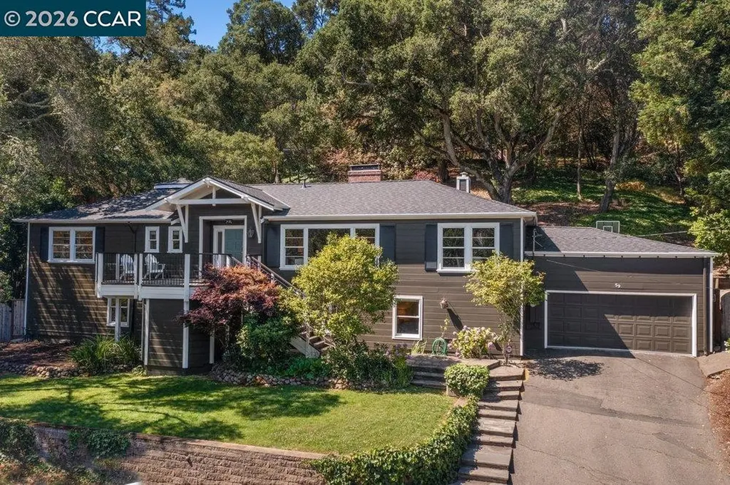 59 El Toyonal Orinda CA 94563