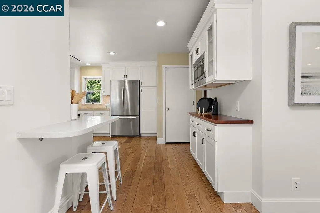 59 El Toyonal Orinda CA 94563