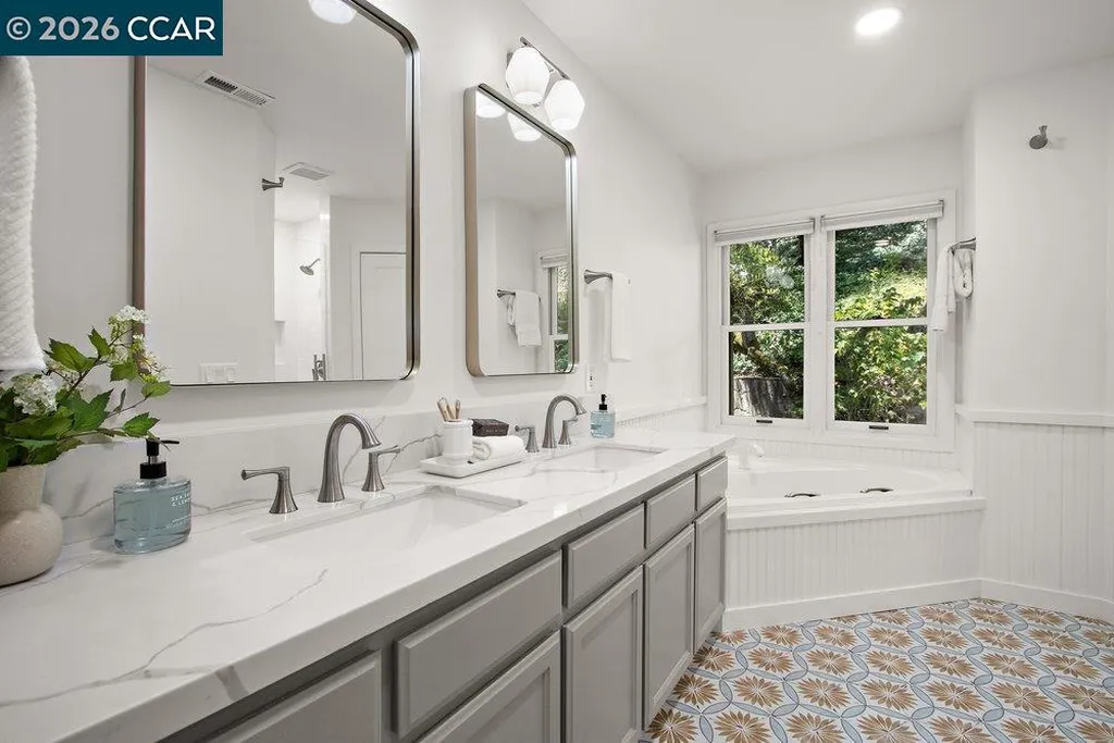 59 El Toyonal Orinda CA 94563