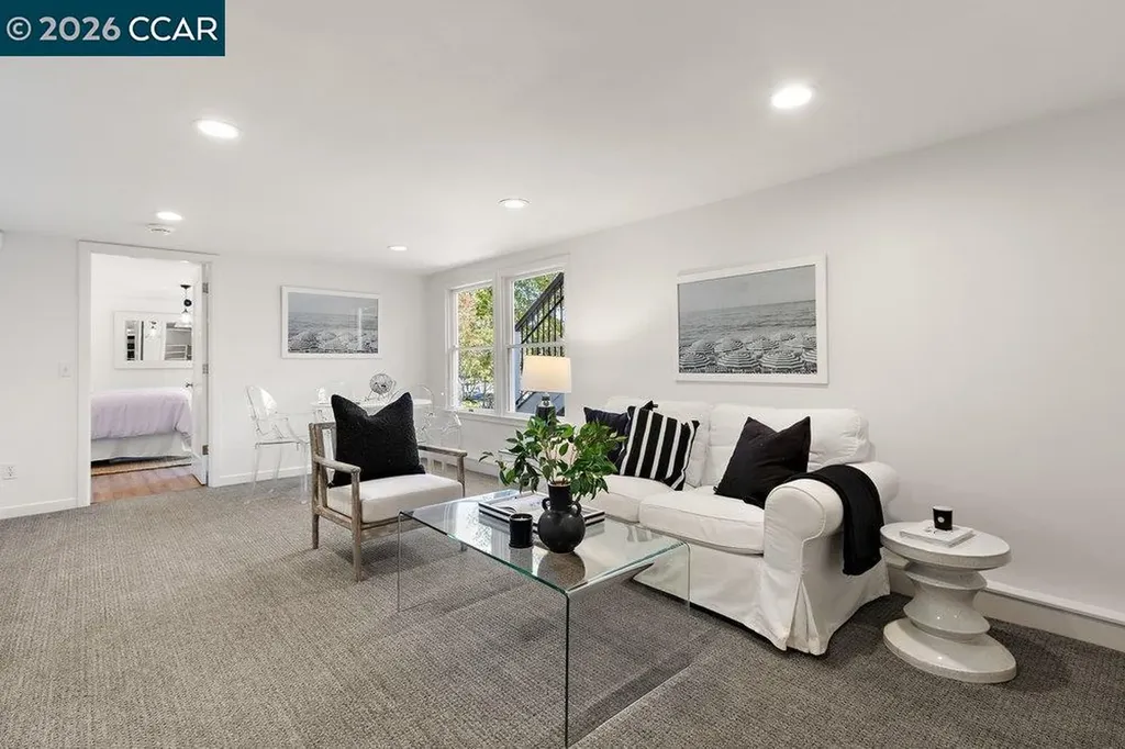 59 El Toyonal Orinda CA 94563
