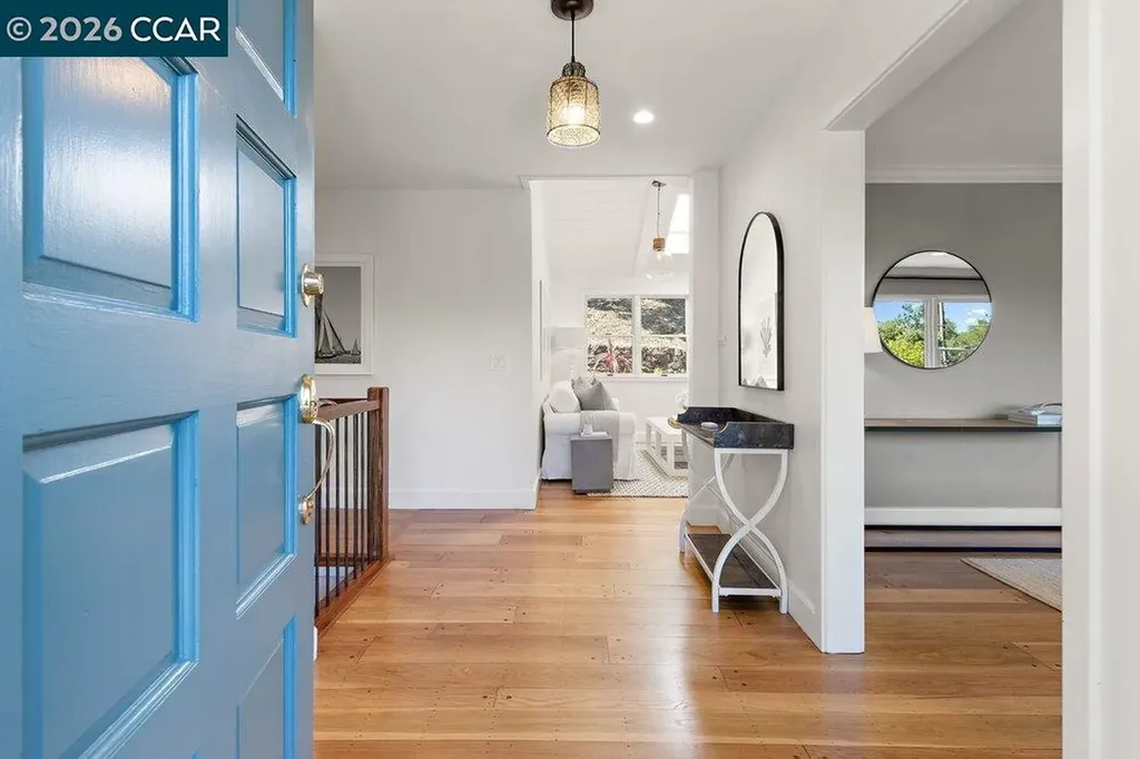 59 El Toyonal Orinda CA 94563