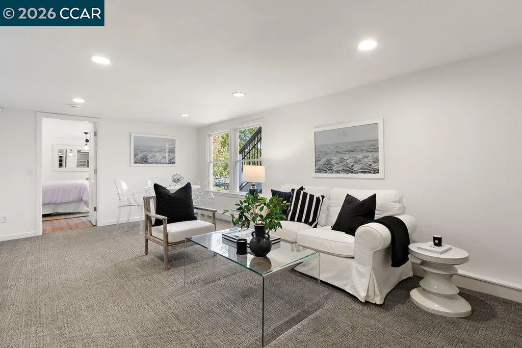 59 El Toyonal Orinda CA 94563