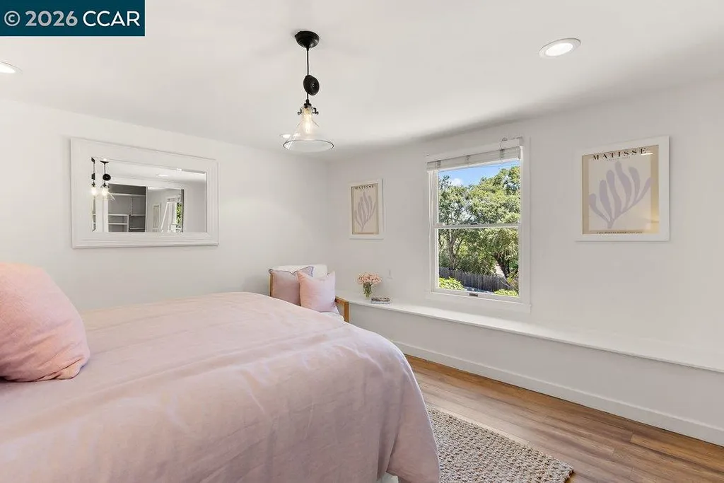 59 El Toyonal Orinda CA 94563